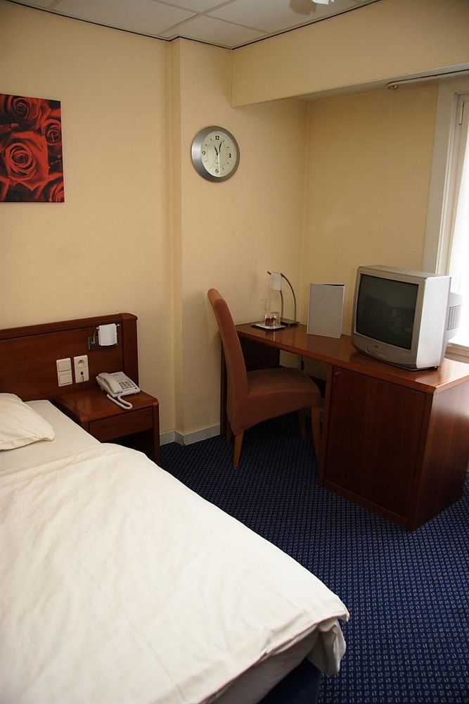 Royal Hotel